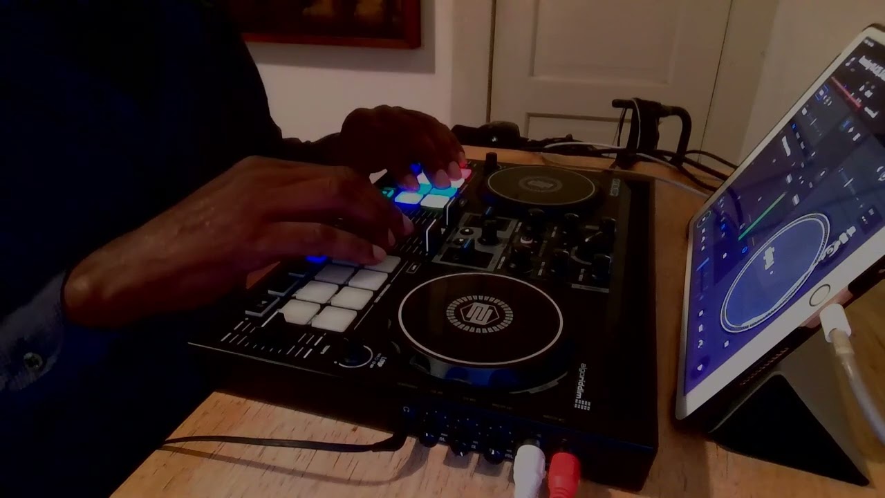"AI DJ REVOLUTION: Hands-On Demo | Reloop Buddy + Djay Pro 5 AI Interface in Action"