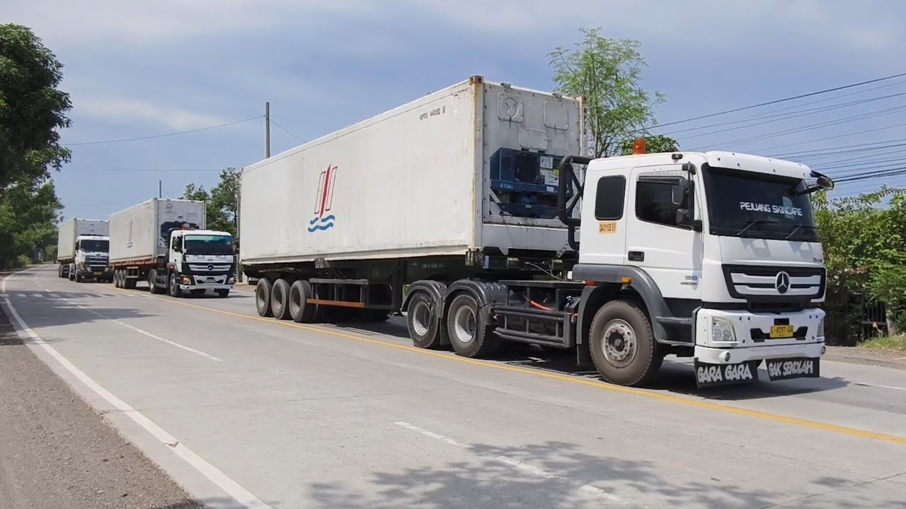Kompilasi Truk Trailer Panjang Lintas Pantura, Konvoi Truk Kontainer Mercedes Axor, Truk Nissan