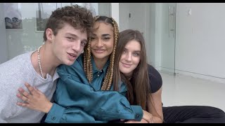 Video voorbeeld van "Mini Hurricanes, Mochi, and The Academy of Pop 🎶🌴- This Week With Now United"