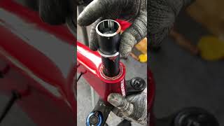 Suspension fork installation of ICAN MTB frame P1