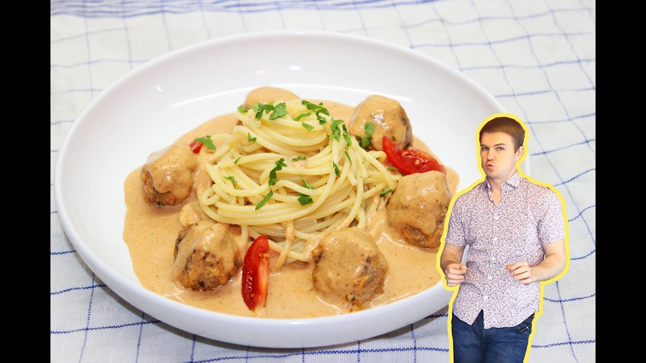 ⁣Тефтели в сырном соусе / Meatballs with cheese sauce