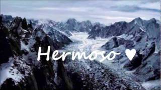 Video thumbnail of "Hermoso, con letra - Alpha Union"