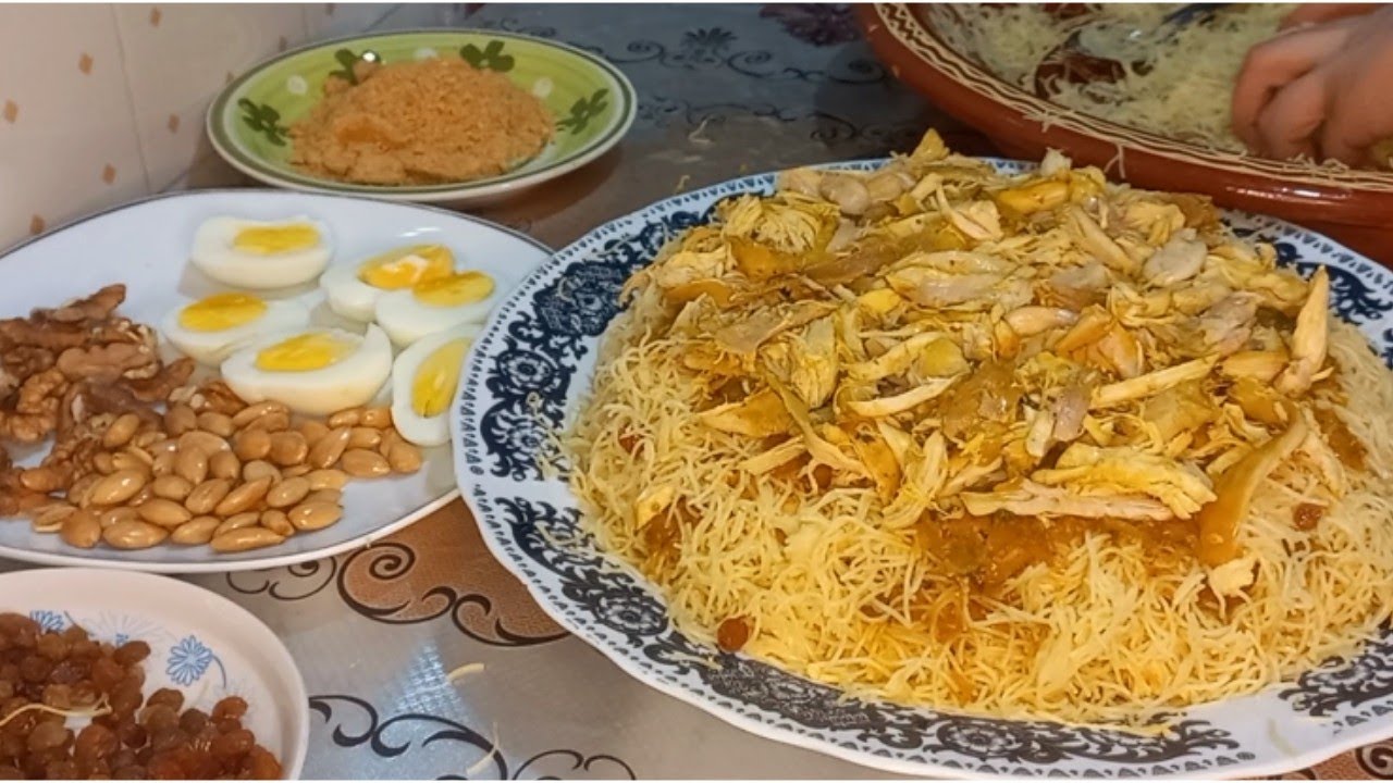 أكتر وجبة كاتعجبني نحضرها في فصل الصيف👌نوجدها لضيافي ديما محمرالي وجهي😍الشعرية المدفونة بالدجاج روعة