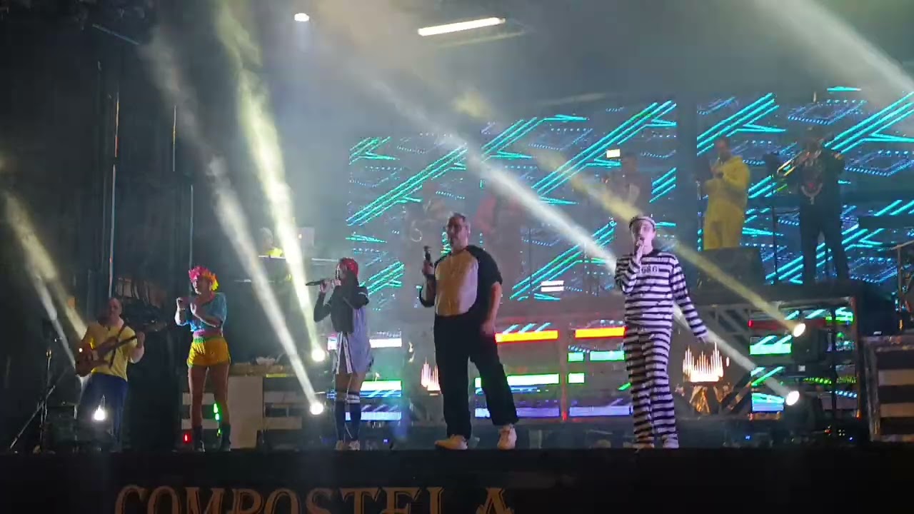 Fiesta en Xinzo de Limia 2026 final de carnabal con la orquesta Compostela 