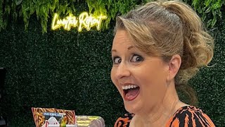 Live! From Houston! Its RETREAT SWAG SHOW & TELL!!!