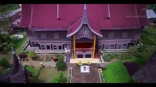 Rumah gadang maimbau pulang.