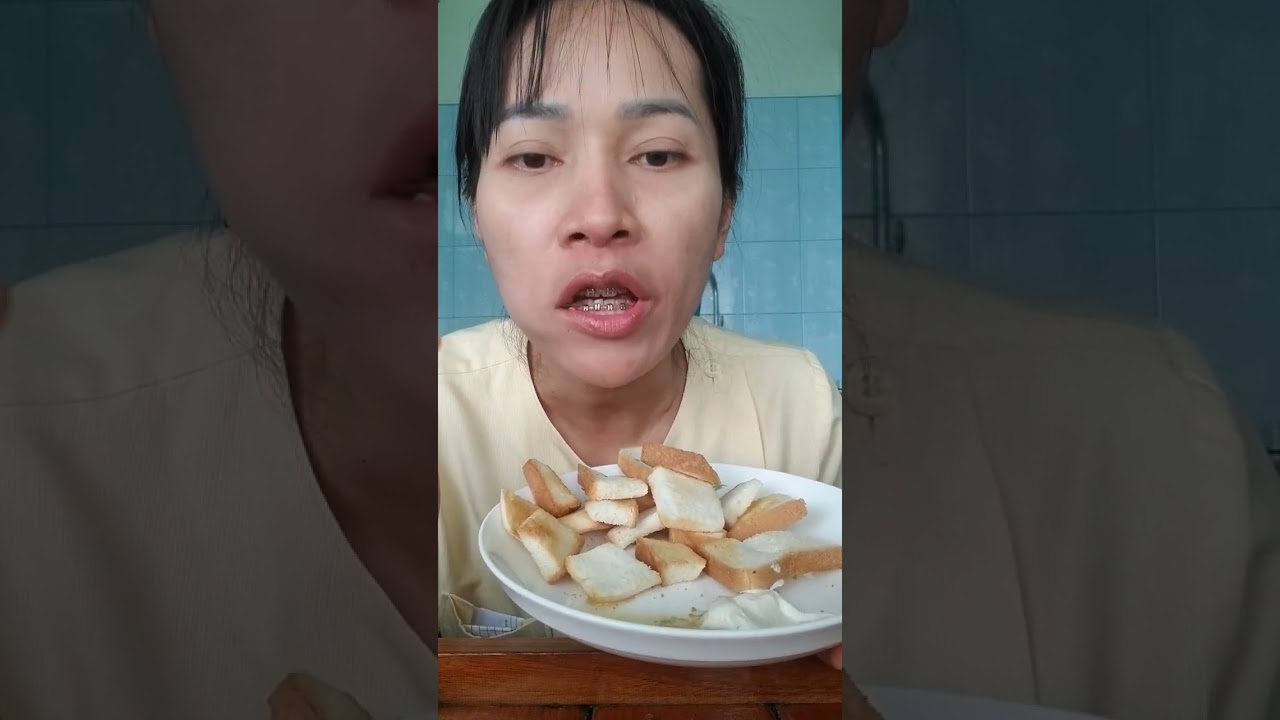 ขนมปังกรอบๆ