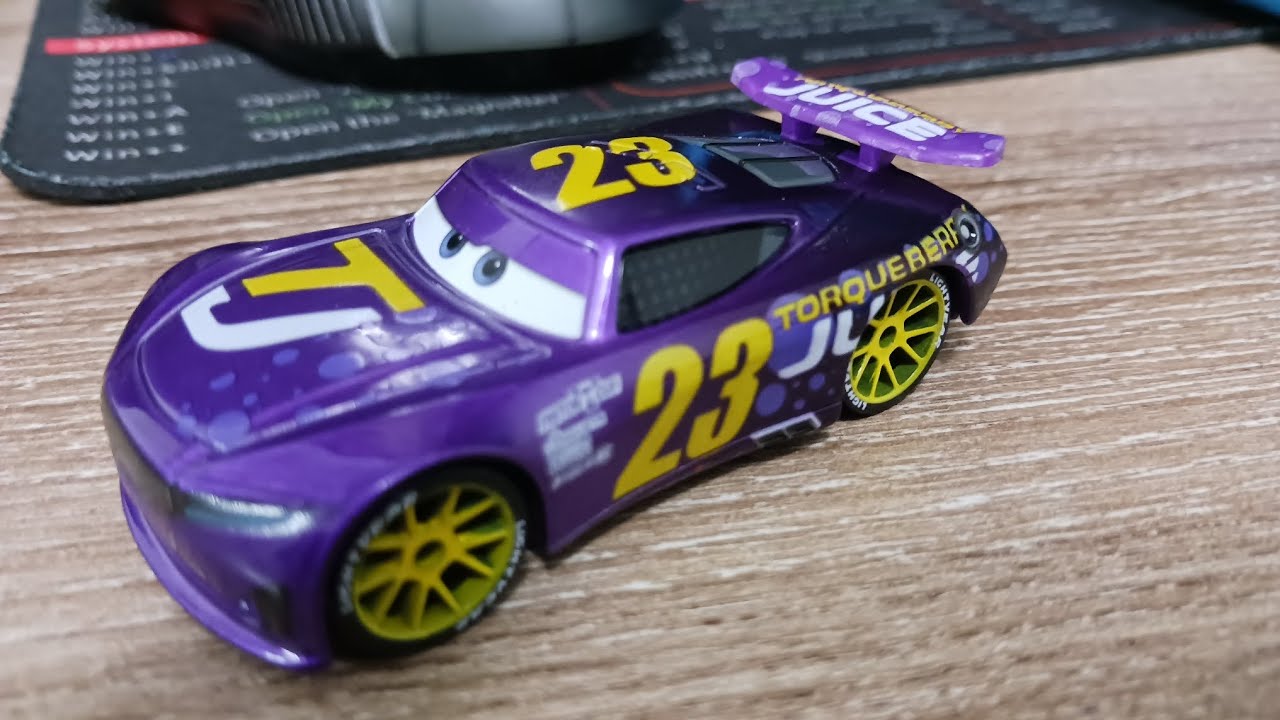 Disney Pixar Cars - Metallic NASCAR Bubba Wheelhouse Review 