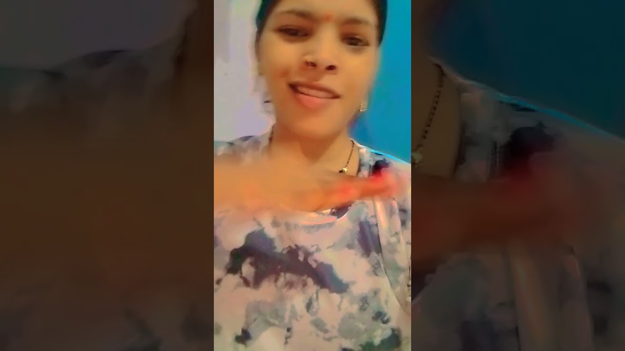 Uda ye kabutqr done pe betha