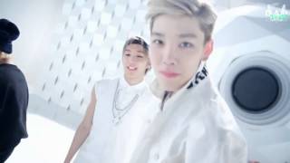 Jonglo Playing Eye P Game