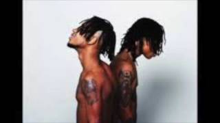 Rae Sremmurd - Black Beatles (Ear Rape) ft. Gucci Mane