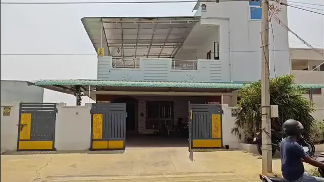 பெருமாநல்லூர் அருகில் கட் ரோடு.  முகப்பில் 7.75 செண்டில் 4 படுக்கை. அறை கொண்ட இரண்டடுக்கு வீடு.  