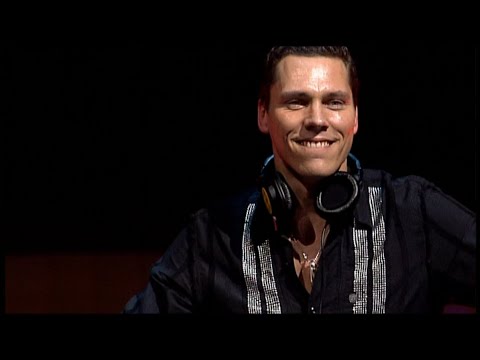 DJ Tiesto feat. BT - Love Comes Again, DVD Remux HD, (Tiesto live @ Arnhem Gelredome, 2004)
