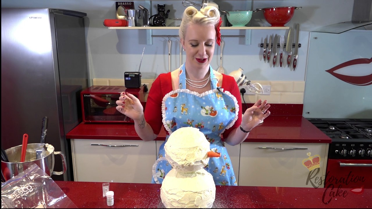 Christmas Snowman Cake Decorating with Charlotte White