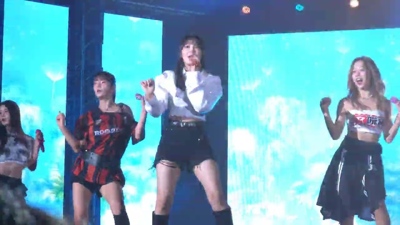 240720 Apink - I'm so sick(1도 없어) + Dumhdurum(덤더럼) + D N D + Remember(리멤버) + LUV fancam