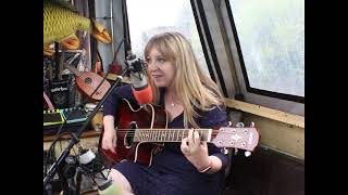 2024 Narrowboat sessions.  Lindsay Holding, 'Rip Up The Distance'.