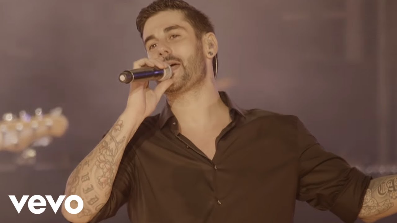 Melendi - La Religión de los Idiotas (En Directo)