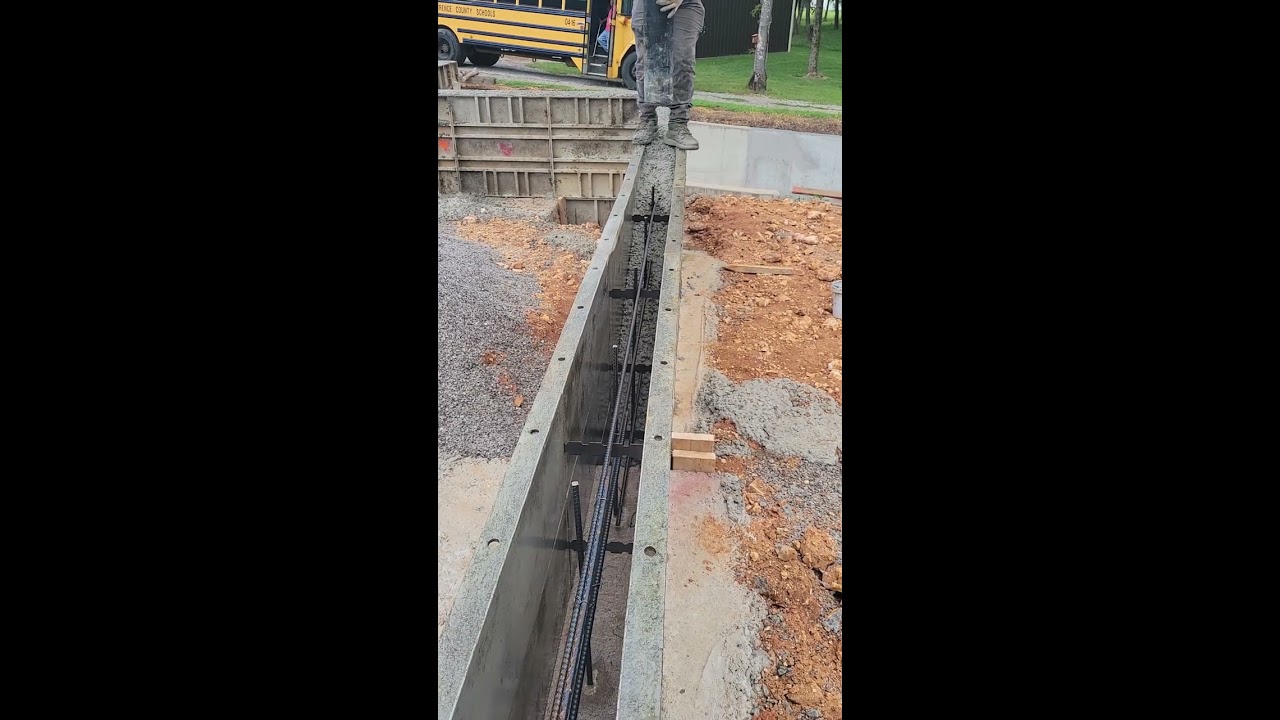 Pouring Concrete Walls Concretepumping Retainingwall