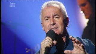 Video thumbnail of "Adónde irán los besos - Víctor Manuel"