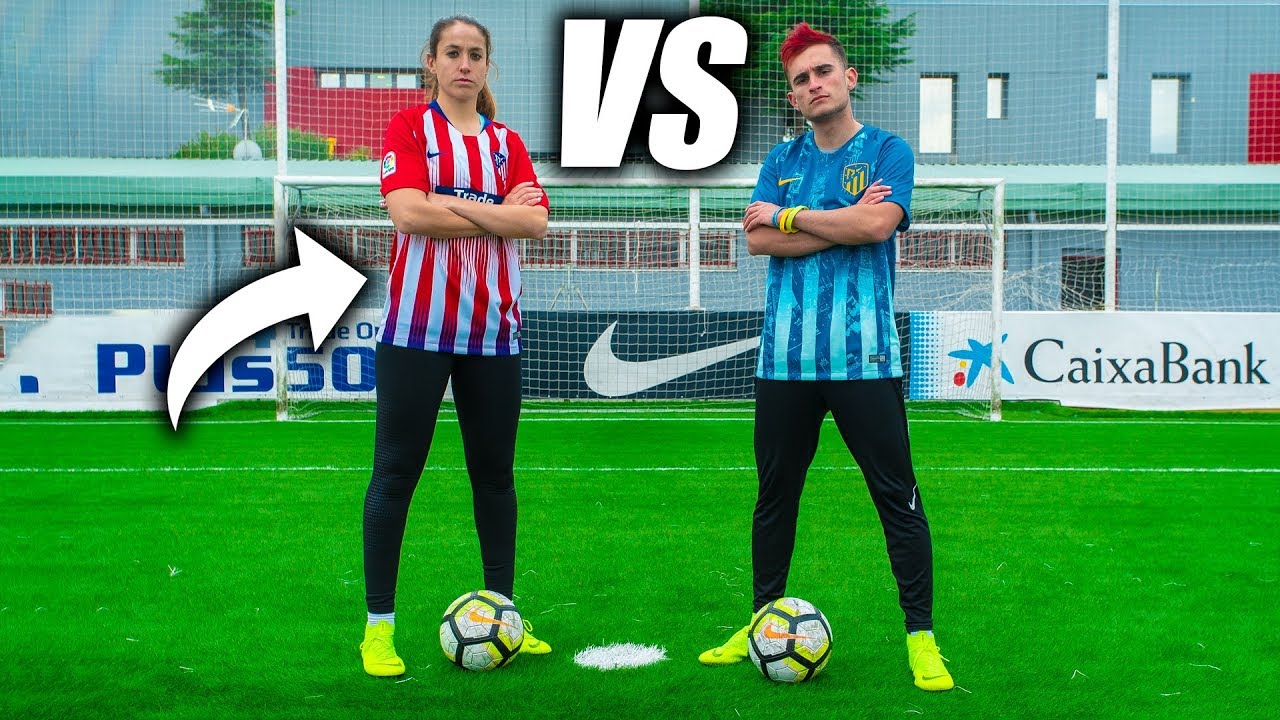 UNA FUTBOLISTA DE PRIMERA DIVISIÓN ME RETA 1VS1 JUGANDO AL FÚTBOL ft. Olga García