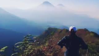 Story WA perjalan muncak gunung bismo😃