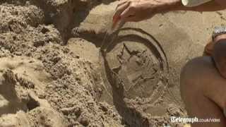 New Yorkers sculpt sand into art