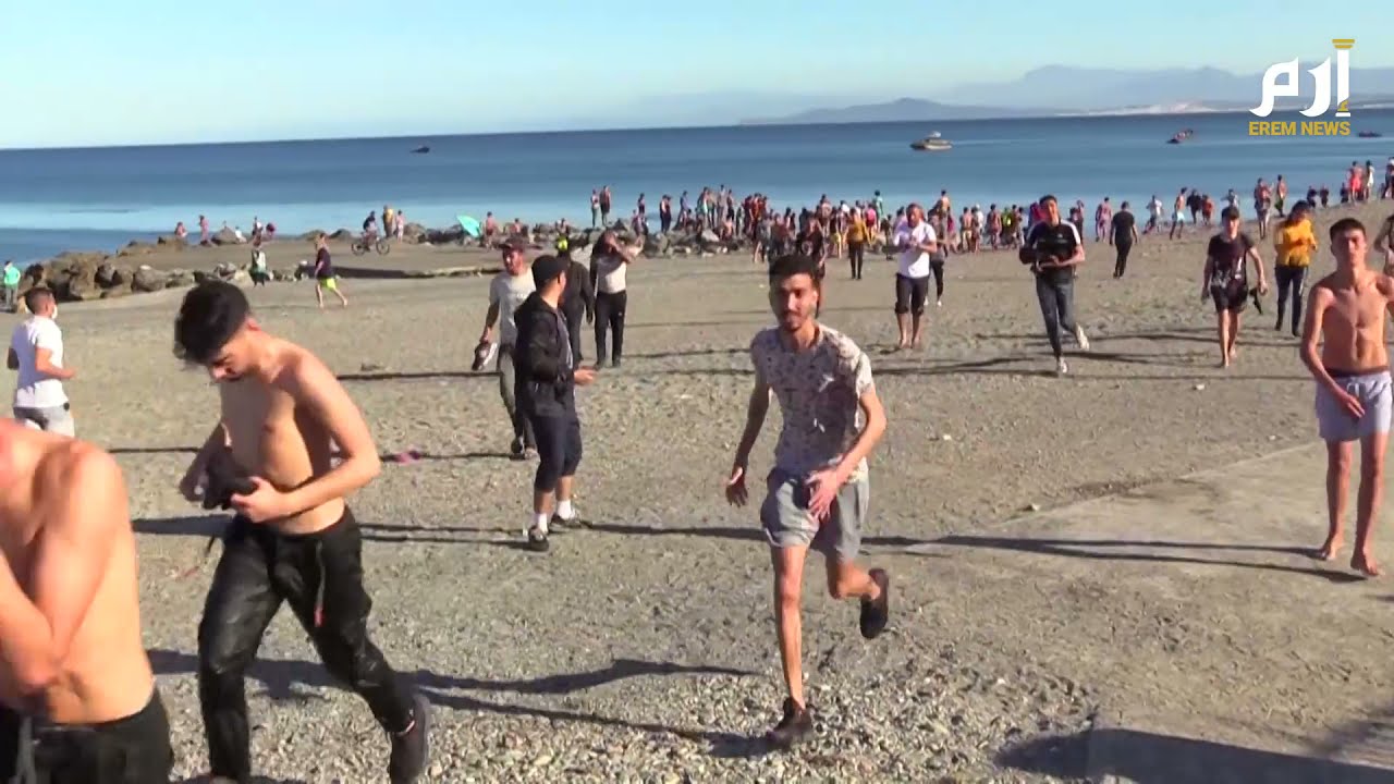 آلاف المهاجرين المغاربة يوصلون سبتة الإسبانية