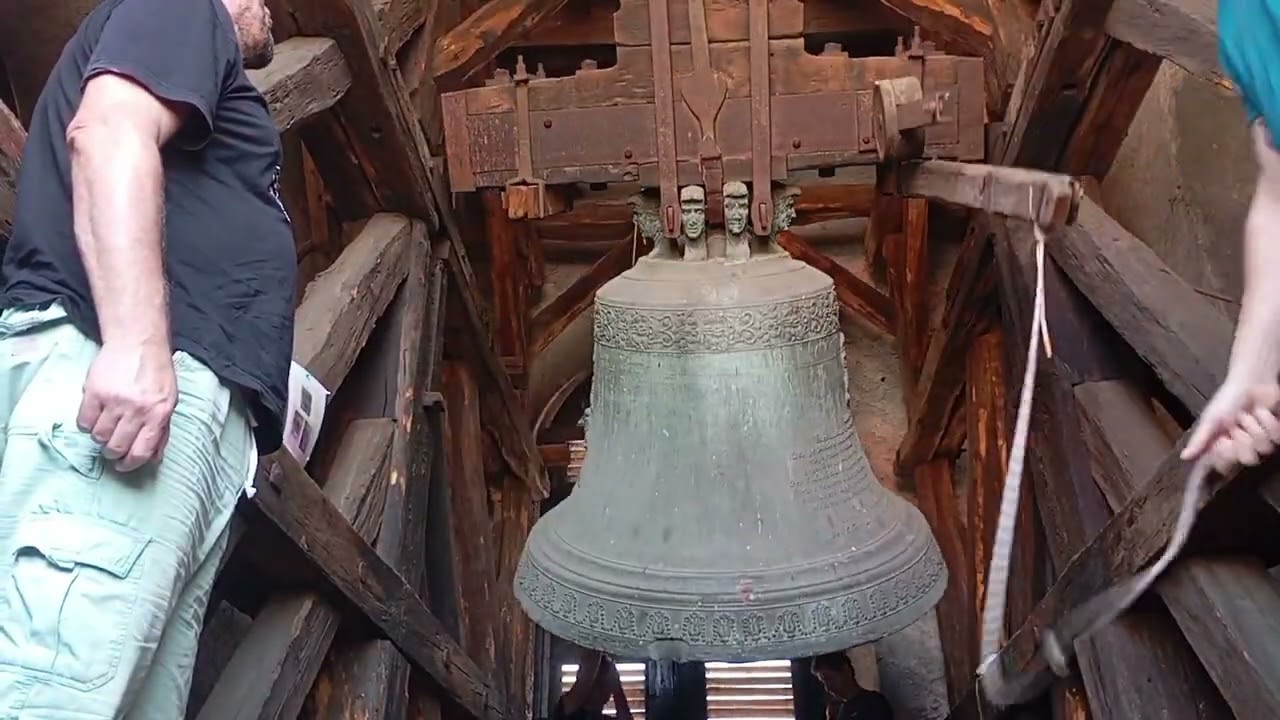 Kadaň (CZ) kostel Povýšení sv. Kříže - velký zvon