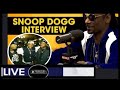 Capture de la vidéo Snoop Dogg “2Pac & Kurupt Got Into It & Nate Dogg, Daz, Mc Hammer, Suge Knight Stepped In”