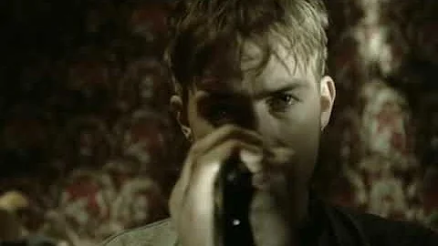 Blur - Song 2 (Official Music Video)