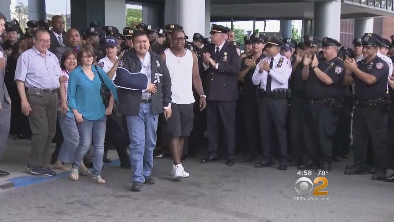 NYPD Officer Leaves Hospital After Brooklyn Shooting - YouTube