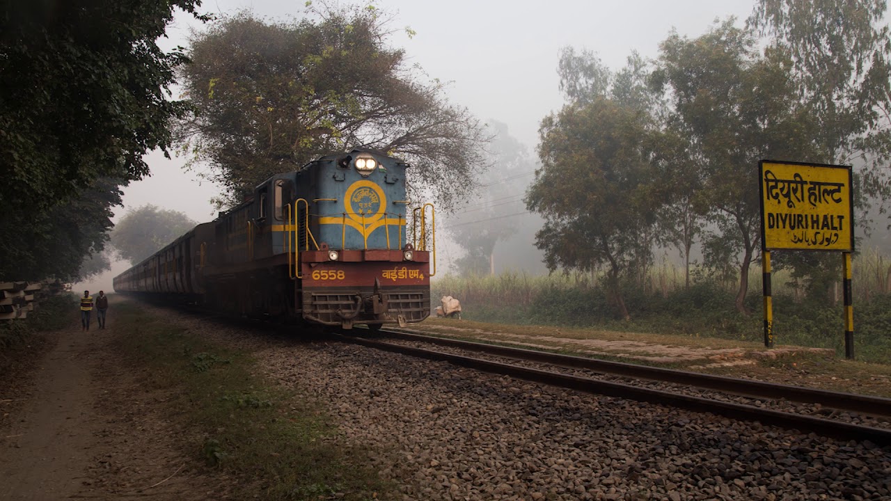 High speed metre gauge through the fog - Last days of the Pilibhit to Mailani line