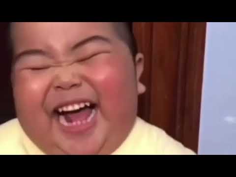 愚人节爆笑整蛊系列：当一群人整一个人时，这反应太真实了