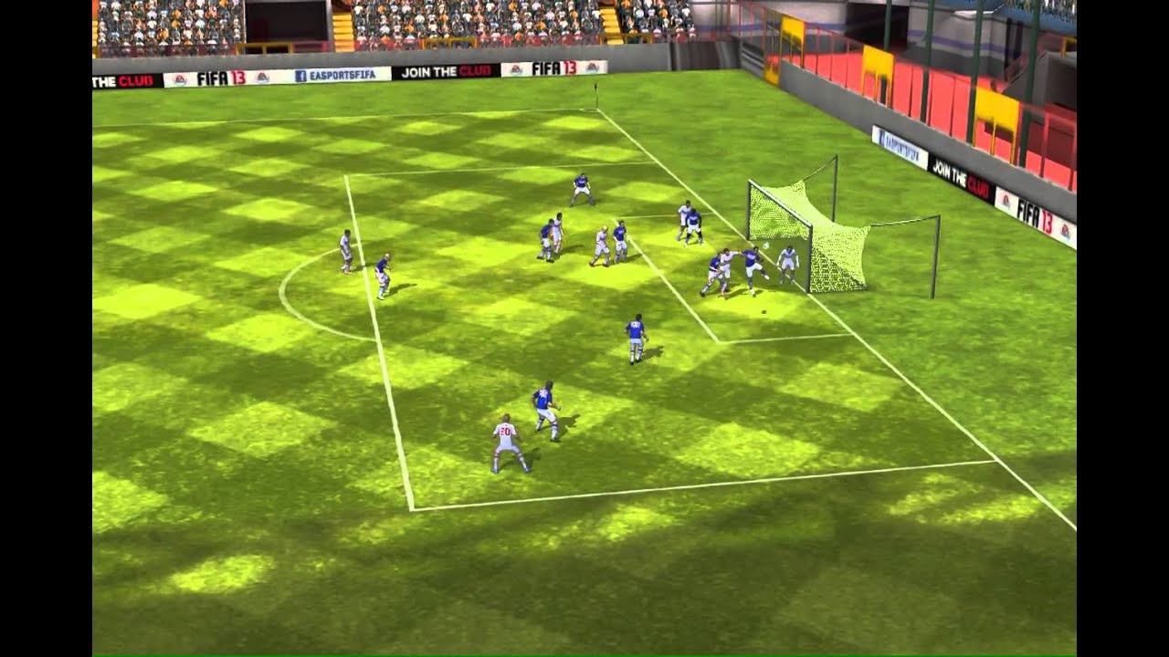 FIFA 13 Pazzini ass-kick