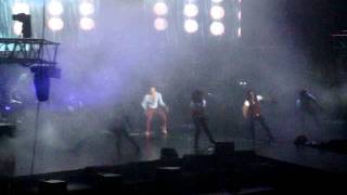 [FANCAM] 22052011 Rain The Best Tour in Singapore_Hip Song