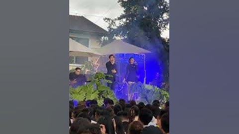 Tăng Phúc và Trương Thảo Nhi live "Chỉ Là Không Cùng Nhau" tại Mây Lang Thang