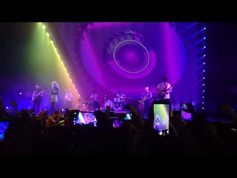 PARAMORE - FAKE HAPPY (Live at Palacio de los Deportes CDMX Oct17)