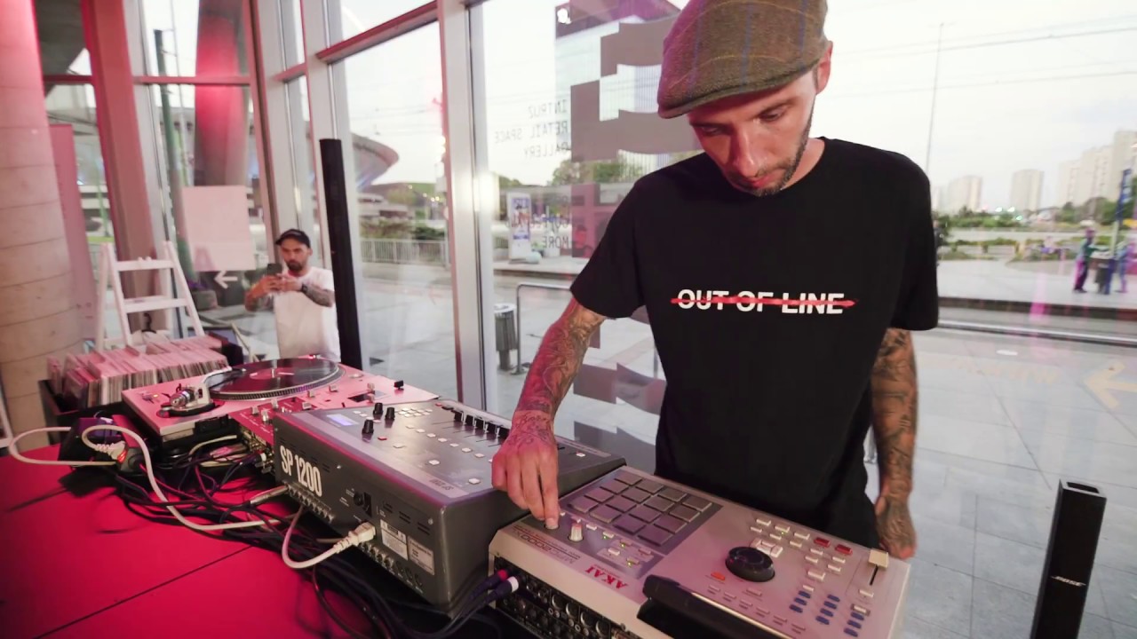 Intruz Session #3: Plash "Out Of Line" Live