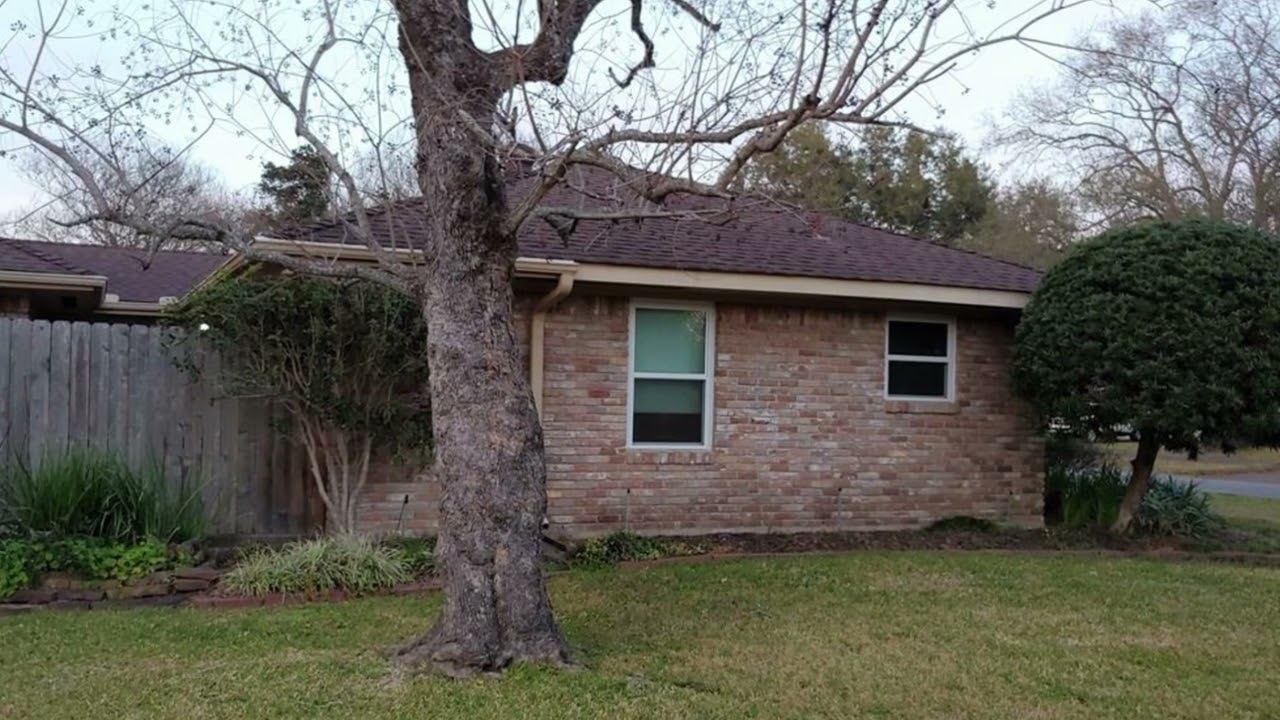 8736 Robindell Drive Houston, Texas 77074 | Jean Shabot | Find Homes for Sale