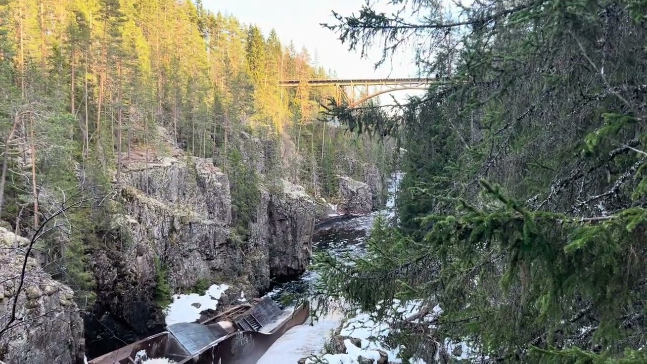 Storstupet (vattenfall i byn Tallhed) The big cliff waterfall in village Tallhed