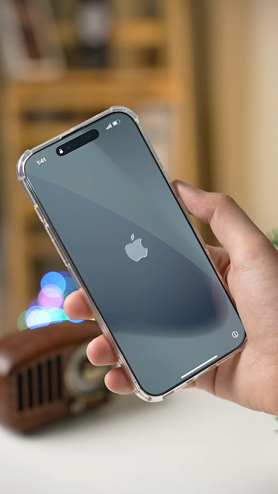 iOS 26 Liquid Glass UI