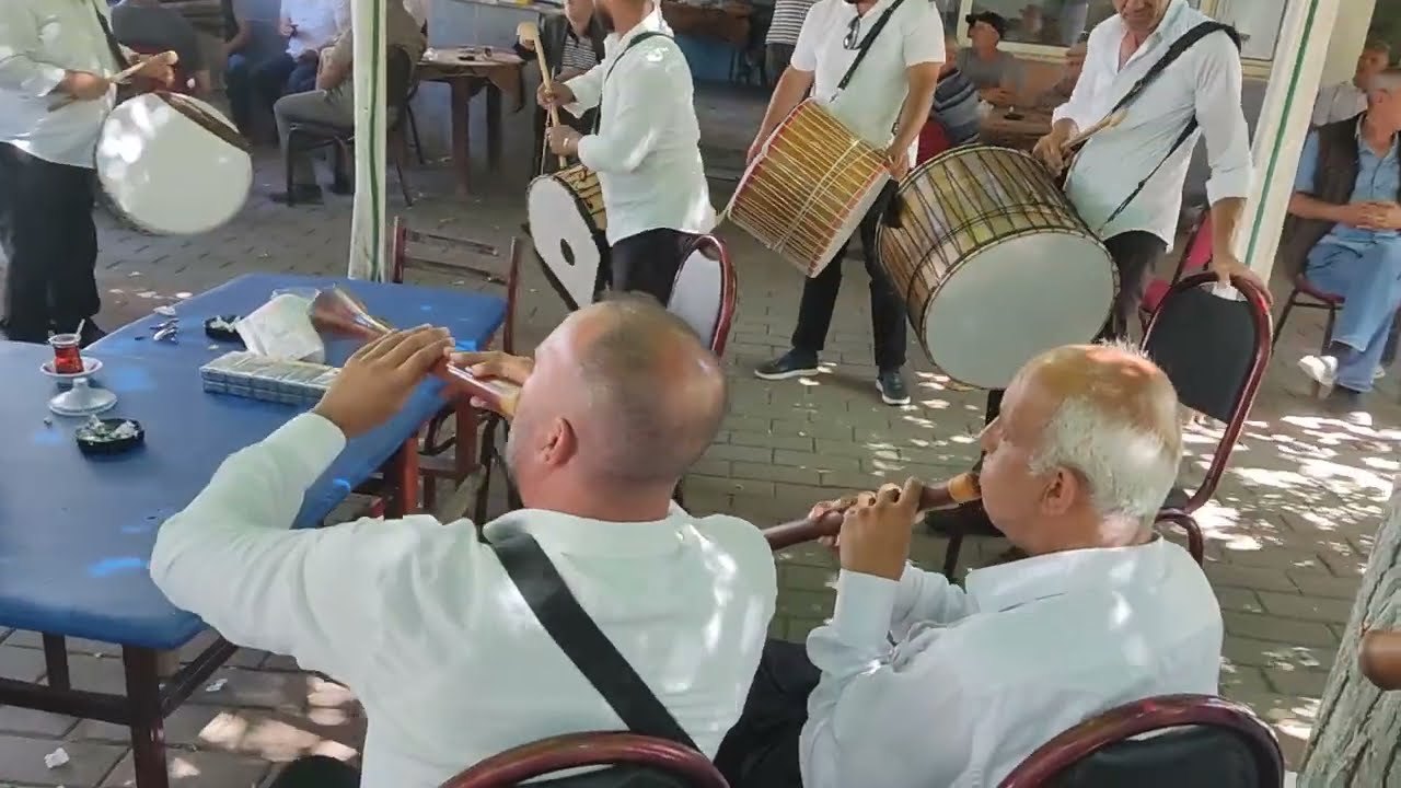 Çalın Davulları / Davullarım Çalar Çaydan Aşağı / Selanik Türküsü