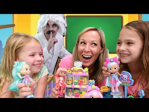 Special Delivery at the Pretend Toy Hotel of Shopkins Mini Packs