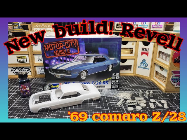 Revell 1969 Z-28 Camaro RS 1:25　カマロ Revell 1:25 Scale 1969 Chevrolet Camaro Z/28 RS Blue Model