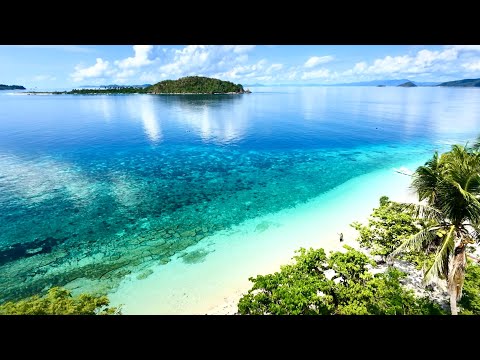 Fishing on a CRYSTAL CLEAR waters of Palawan!