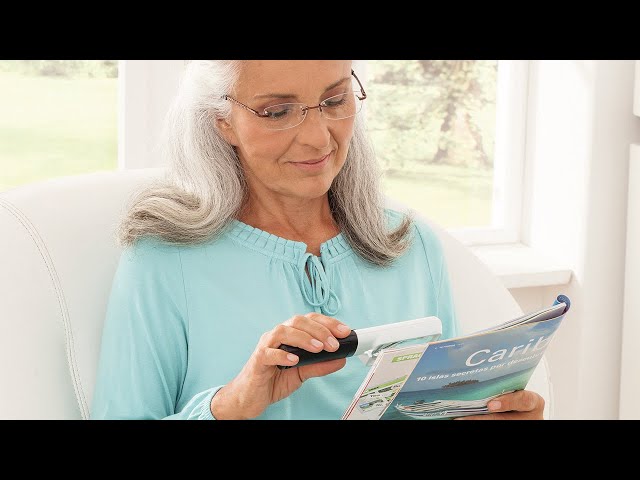 best illuminated handheld magnifier in the mobiLUX® LED -