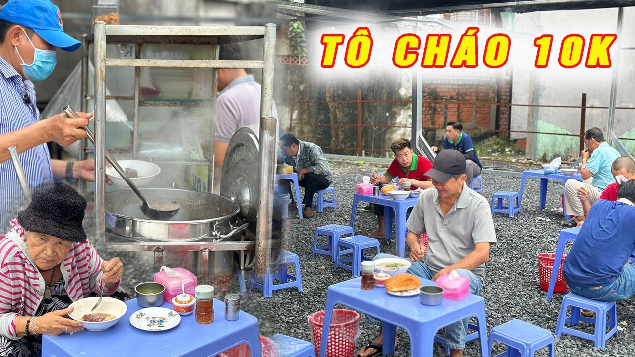 Xe Cháo Chỉ với 10k chấm bánh mì hoặc chan Cơm nguội bình dị mà no bụng của người lao động tại TPHCM