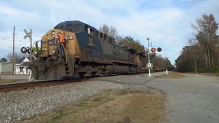 CSX Stops To Flag Crossing