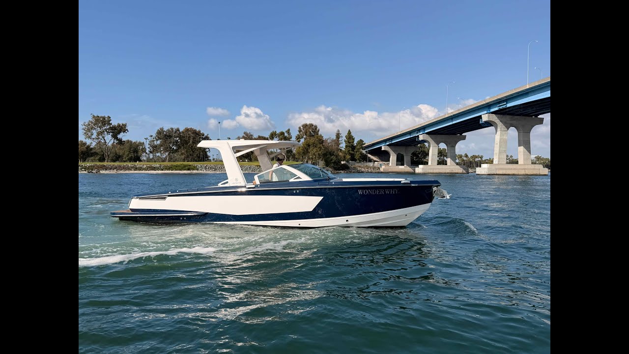 ⁣2022 Aviara AV32 Quality Bowrider Powerboat For Sale in San Diego, California By: Ian Van Tuyl