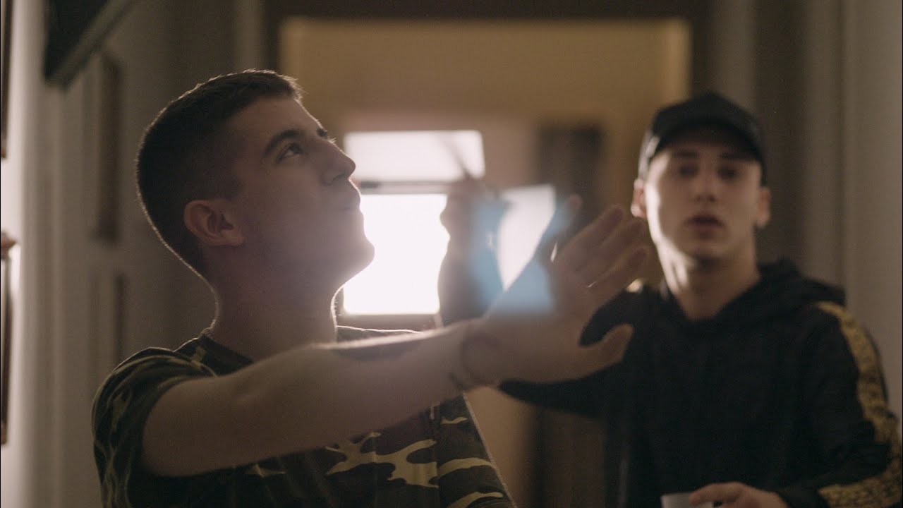 Watch Miranda y Swit EME - CAMBIOS (Videoclip Oficial) on YouTube Watch Miranda y Swit EME - CAMBIOS (Videoclip Oficial) on YouTube